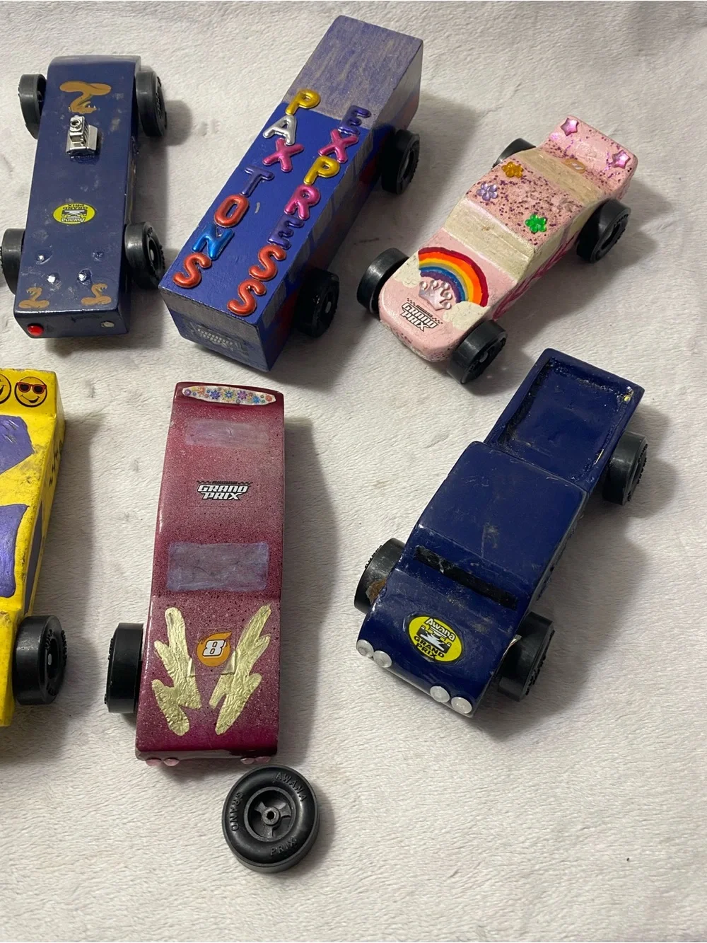 VINTAGE LOT of 9 Pinewood DERBY CARS PINECARS Cub Boy Scouts Wooden PINE CARS